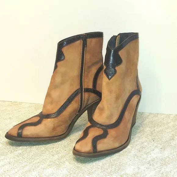 Women's Anthropology Genuine Suede Leather Zip Heeled Boits