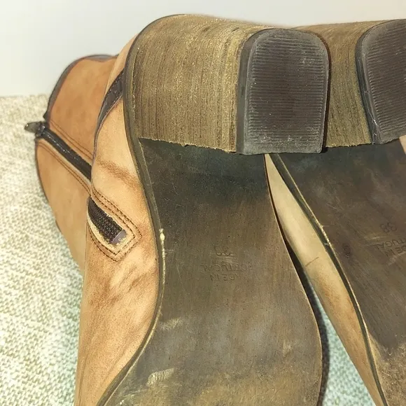 Women's Anthropology Genuine Suede Leather Zip Heeled Boits