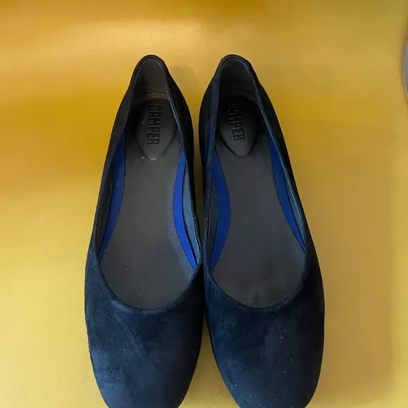 Women’s CAMPER Black Brushed Suede Round Toe Flats Sz EU 40 US 10 EUC