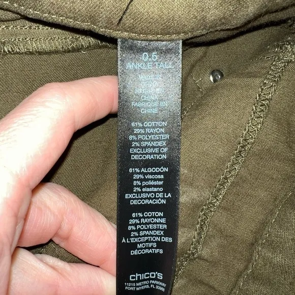 Women's Chico's SO slimming Girlfriend Ankle Jeans size .5 ankle tall