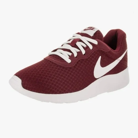 Womens Nike Tanjun Sneakers - Running Shoes - Maroon