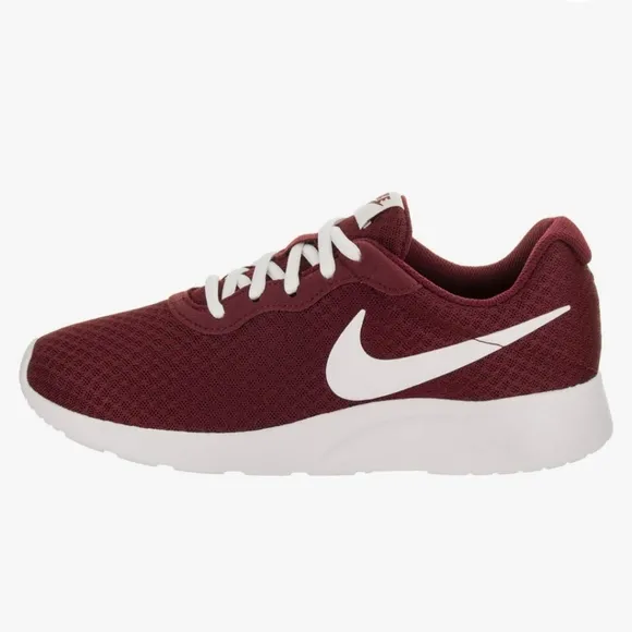 Womens Nike Tanjun Sneakers - Running Shoes - Maroon