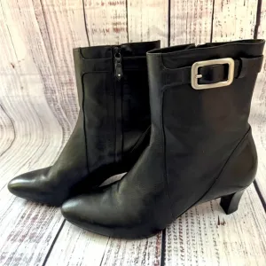 WOMENS SIZE 10.5 B COLE HAAN BLACK LEATHER SIDE ZIP ANKLE BOOTS