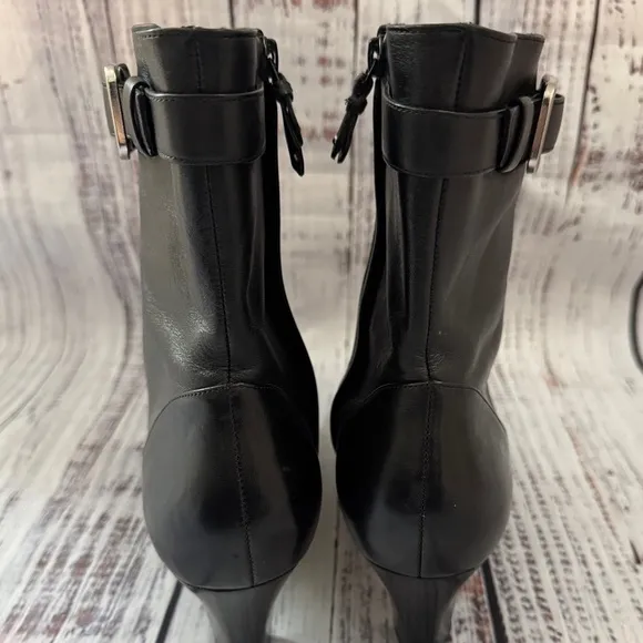 WOMENS SIZE 10.5 B COLE HAAN BLACK LEATHER SIDE ZIP ANKLE BOOTS