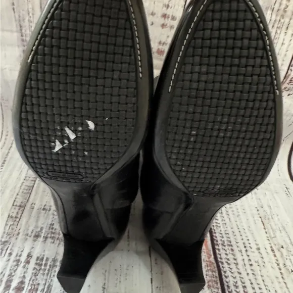 WOMENS SIZE 10.5 B COLE HAAN BLACK LEATHER SIDE ZIP ANKLE BOOTS