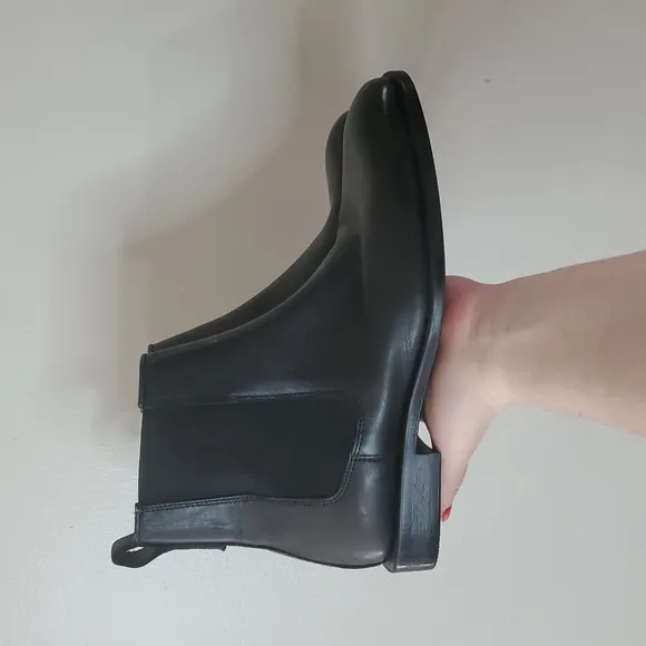 Womens Zara Leather Ankle Boots Size 39 Soft Smooth Leather Chelsea Boots