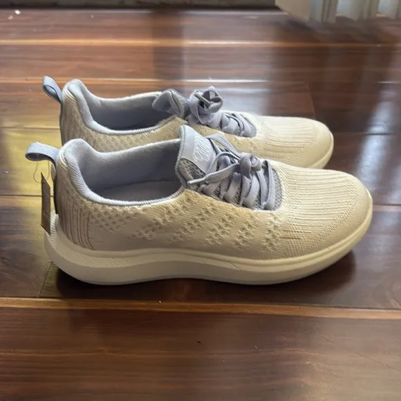 Woolloomooloo women's eden sneaker in Ice Lavender Merino Wool size 37/7