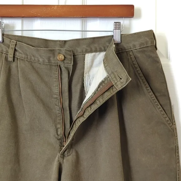 Woolrich 80's Vintage Preppy Pleated Twill Relaxed Fit Chino Shorts Green 38