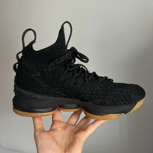 Worn 1 wk Nike Lebron 15 black gum basketball sneakers athletic shoes knit 6.5Y
