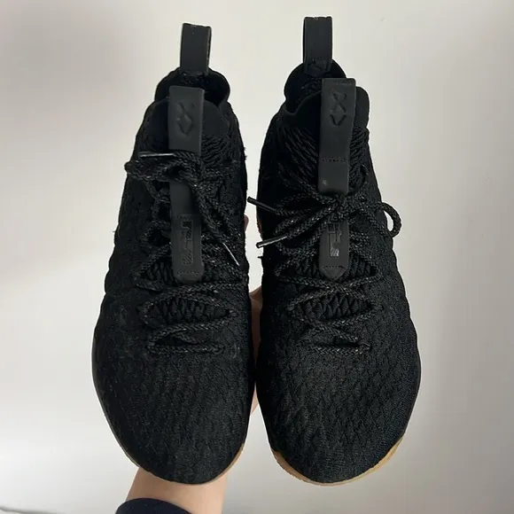 Worn 1 wk Nike Lebron 15 black gum basketball sneakers athletic shoes knit 6.5Y