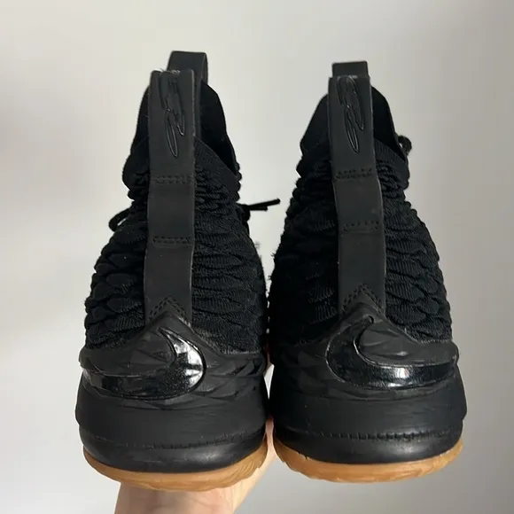 Worn 1 wk Nike Lebron 15 black gum basketball sneakers athletic shoes knit 6.5Y