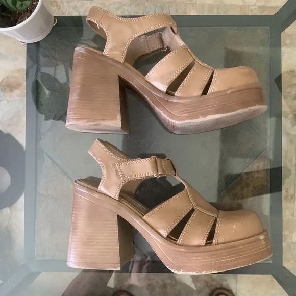 Y2K CLASSIFIED FLARED CHUNKY HEEL SANDALS