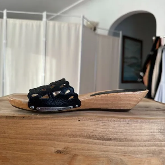 Y2K Marc by Marc Jacobs Black leather Lace Effect Wooden Wedge Slides Size 39/ 9