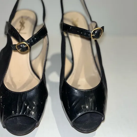 Yves Saint Laurent Sandals