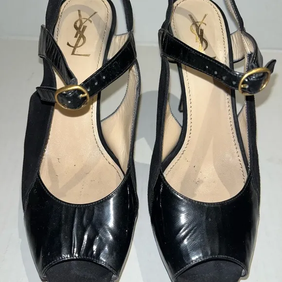 Yves Saint Laurent Sandals