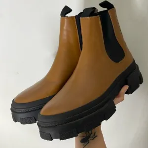 ZARA Brown and Black Pull On Chelsea Style Boots Size 41 / 10 NWT