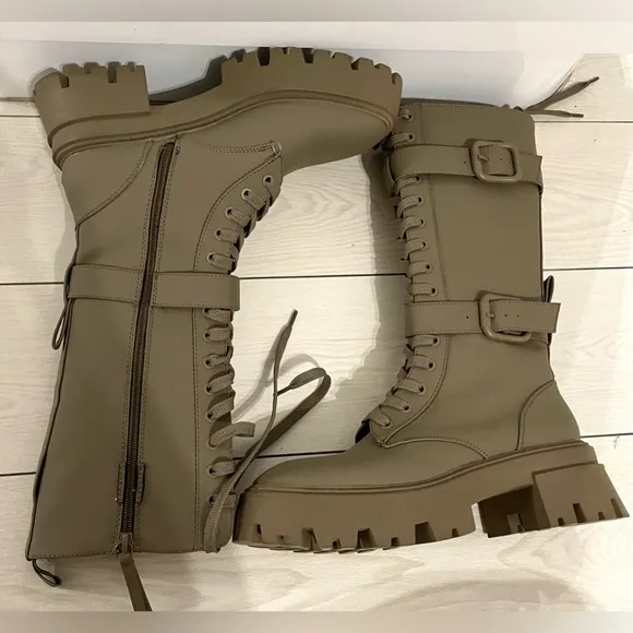 zara brown tall front tie boots with side zip size 38 never‎ worn.