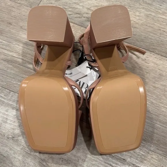 ZARA Chunky Heeled Sandals