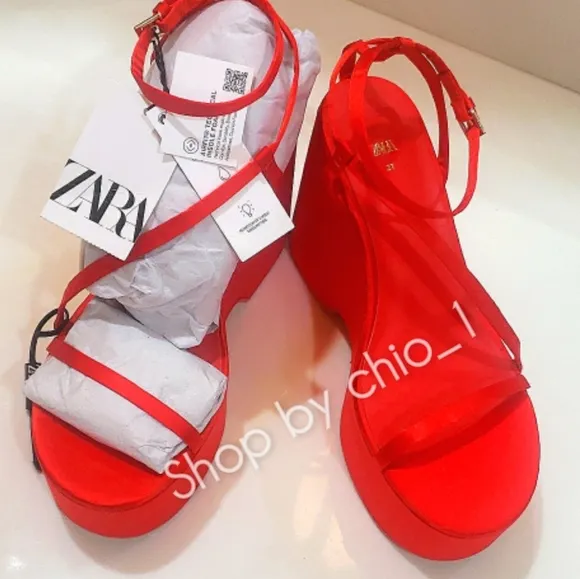 Zara CHUNKY SATIN STRAP WEDGE SANDALS  bloggers favorite