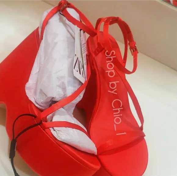 Zara CHUNKY SATIN STRAP WEDGE SANDALS  bloggers favorite