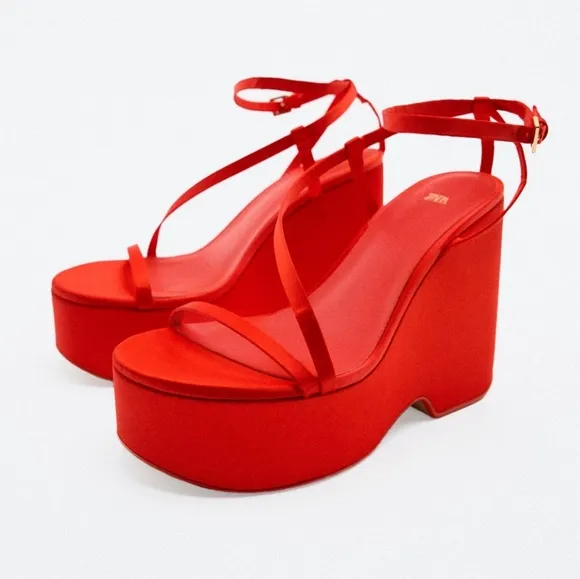 Zara CHUNKY SATIN STRAP WEDGE SANDALS  bloggers favorite