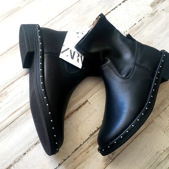 ZARA KIDS/ STUDDED CHELSEA ANKLE BOOTS bloggers favorite