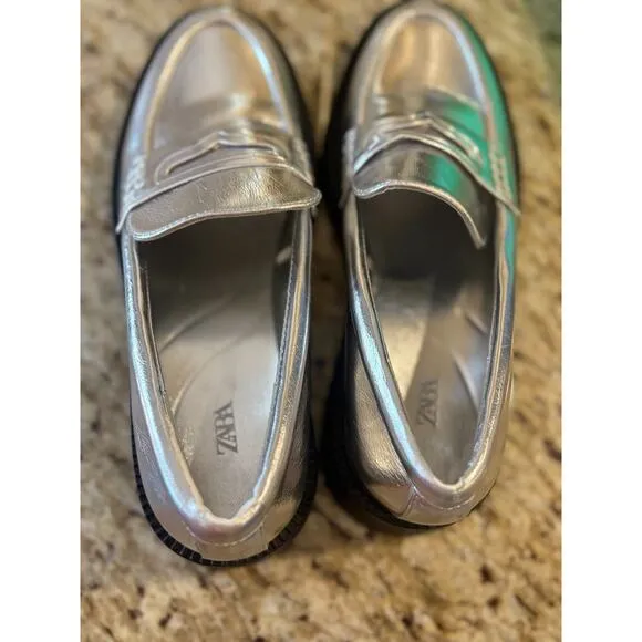 Zara Metallic Silver Flat Round Toe Loafers Size 37/US 6.5