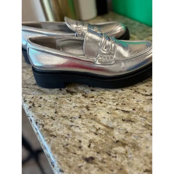 Zara Metallic Silver Flat Round Toe Loafers Size 37/US 6.5