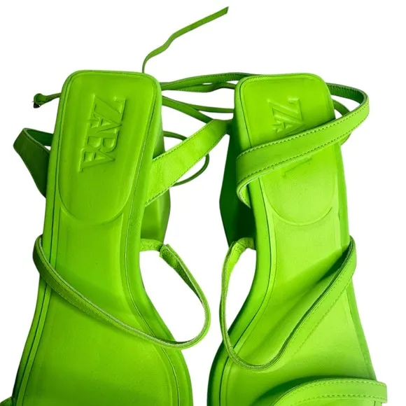 ZARA Neon Green Chunky Platform Strappy Sandals Heels US 8 EU 39 Block Pistachio