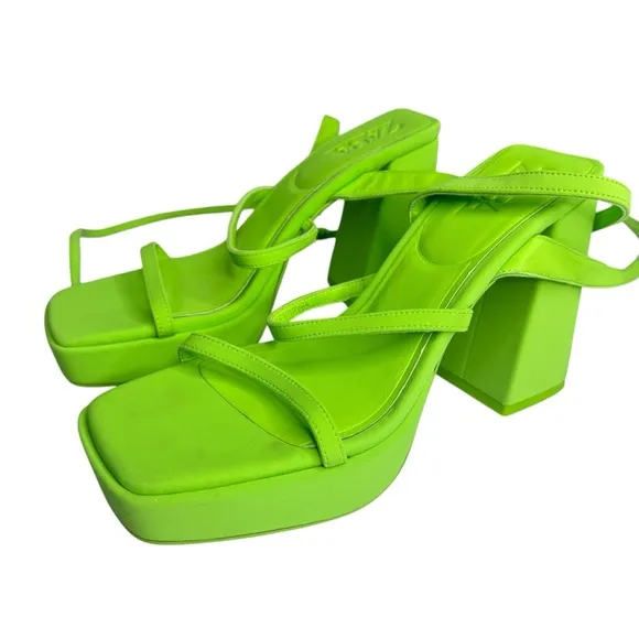 ZARA Neon Green Chunky Platform Strappy Sandals Heels US 8 EU 39 Block Pistachio