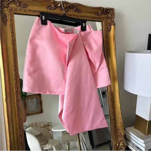 Zara NWT big bow satin mini skirt