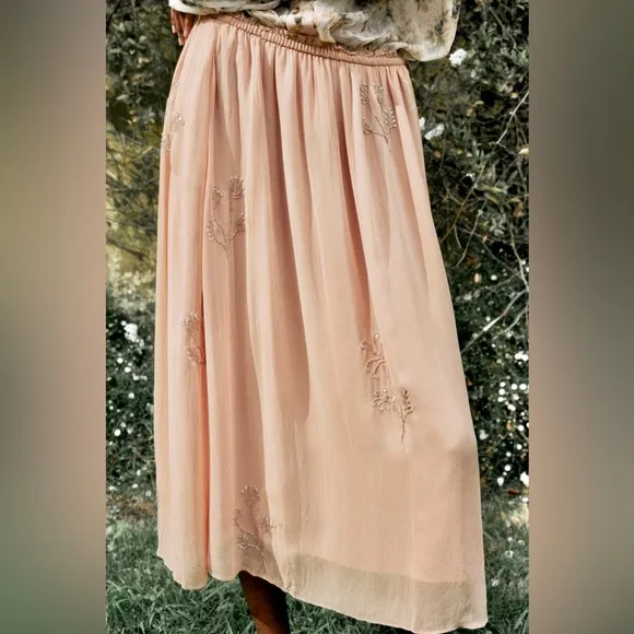 Zara NWT embroidered floral appliqués embellished flower mesh midi flowy skirt