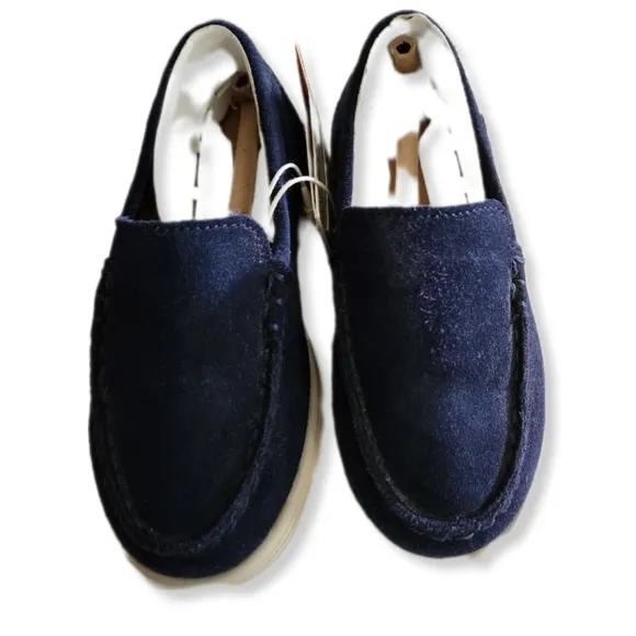 Zara Suede Loafer Flats Navy With white rubber slip resistant sole toddler sz 8