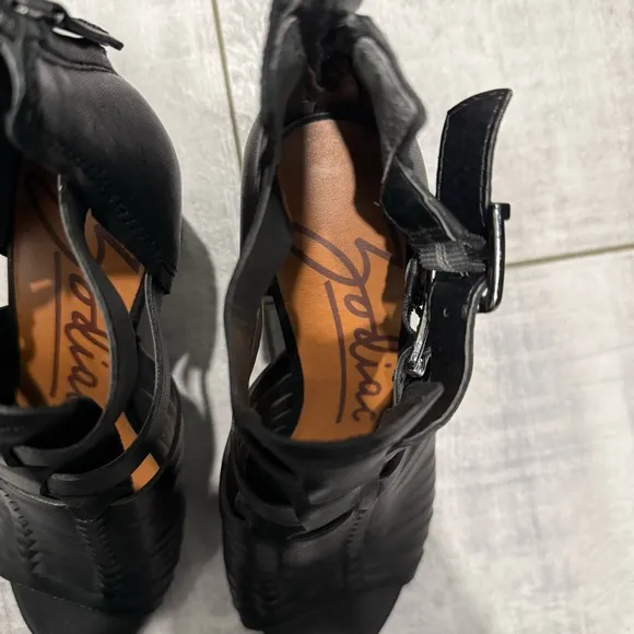 Zodiac Black Open Toe Leather Heels