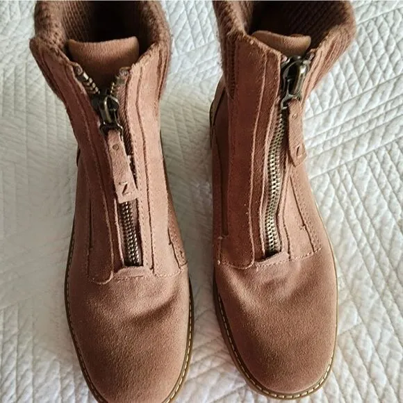 Zodiac Chelsea suede leather sweater with zipper boots