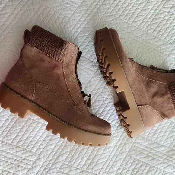 Zodiac Chelsea suede leather sweater with zipper boots