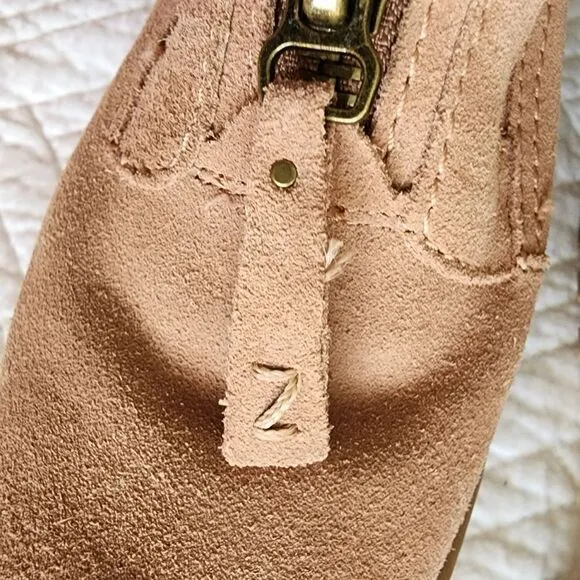 Zodiac Chelsea suede leather sweater with zipper boots