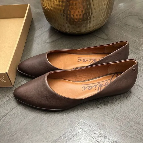 ZODIAC Women's Hill Pointed Toe Flats